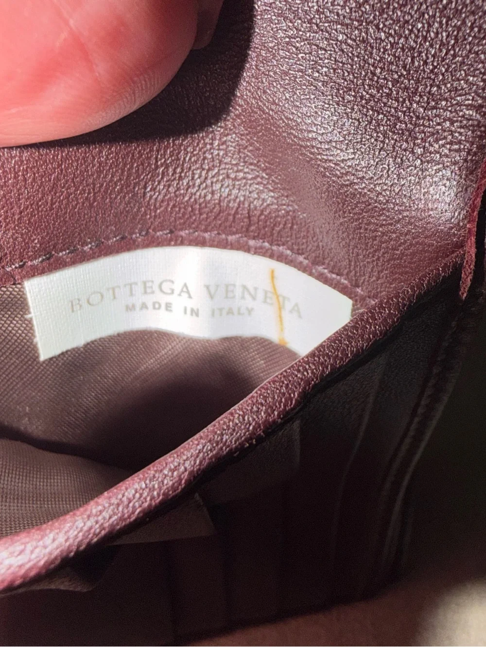 BOTTEGA VENETA 💯 Authentic verified by Ligitmark! Men’s Black & Red Intrecciato